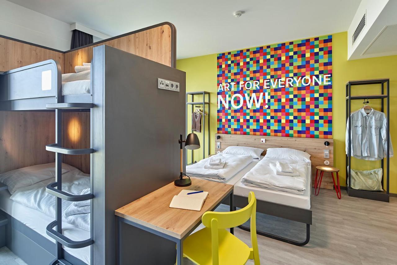 Meininger Hotel Koeln West Εξωτερικό φωτογραφία