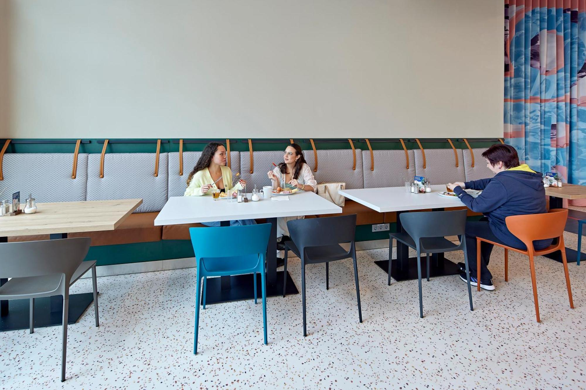 Meininger Hotel Koeln West Εξωτερικό φωτογραφία